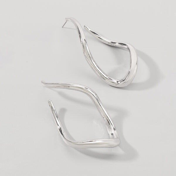 Florry Silver coated Geometric Earrings for Women Exaggerated Lightweight Long Earrings Jewelry Fashion Twisted Earrings Party wear - Image 2