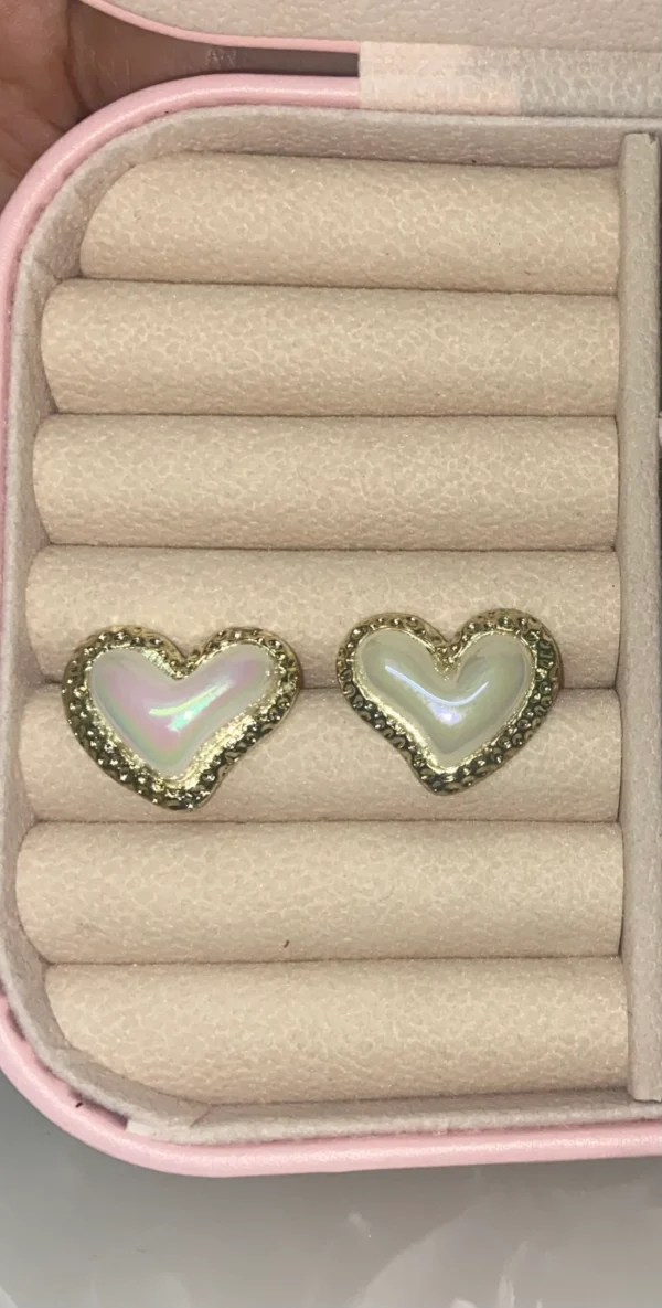 Heart shape princess stud - Image 3