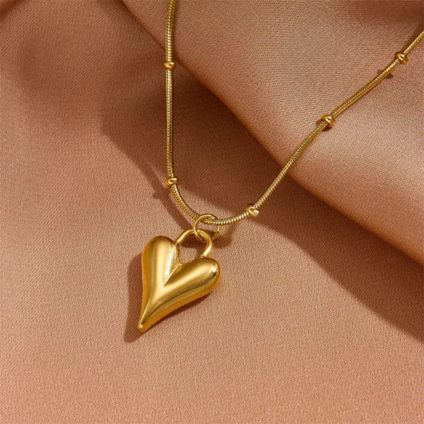 Titanium Steel 18K Gold Plated Classic Style Inlay Heart Shape Jewelry Set - Image 3