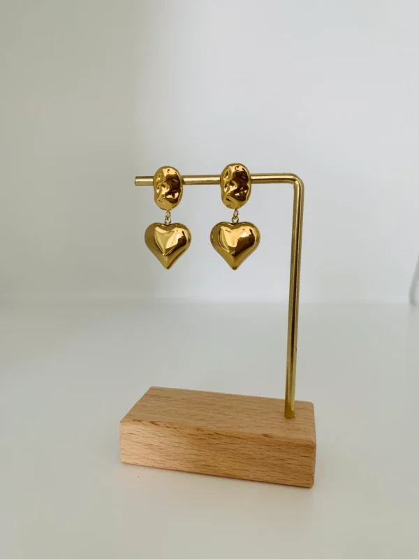 18K gold plated Hammered on 316L stainless steel heart earring - Image 4