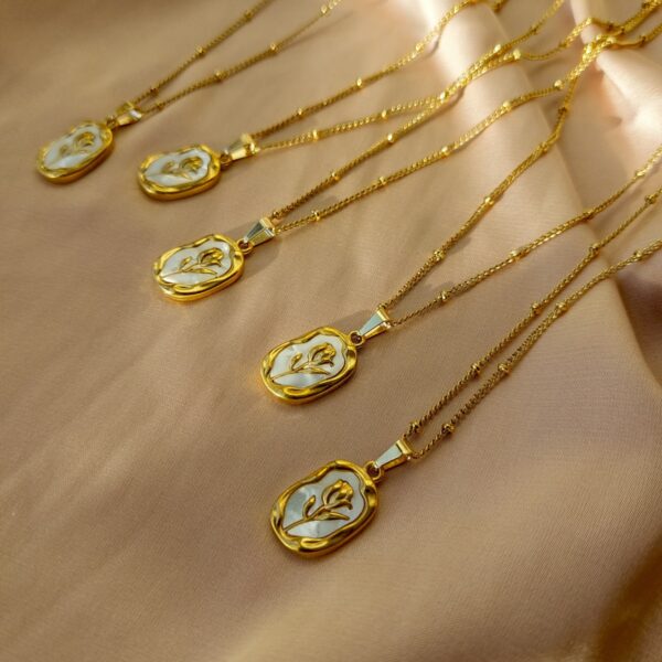 Stella 2.0 high fashioned minimal-18k gold Antitarnish 316L stainless steel necklace waterproof - Image 4
