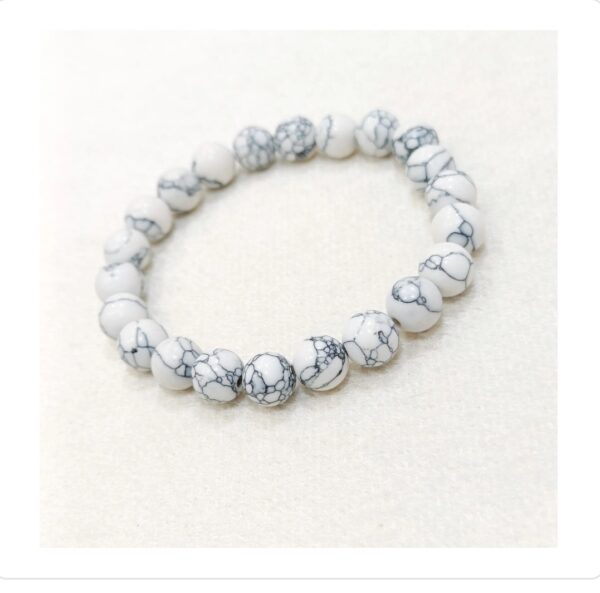 Casual wear bracelet white - Image 4