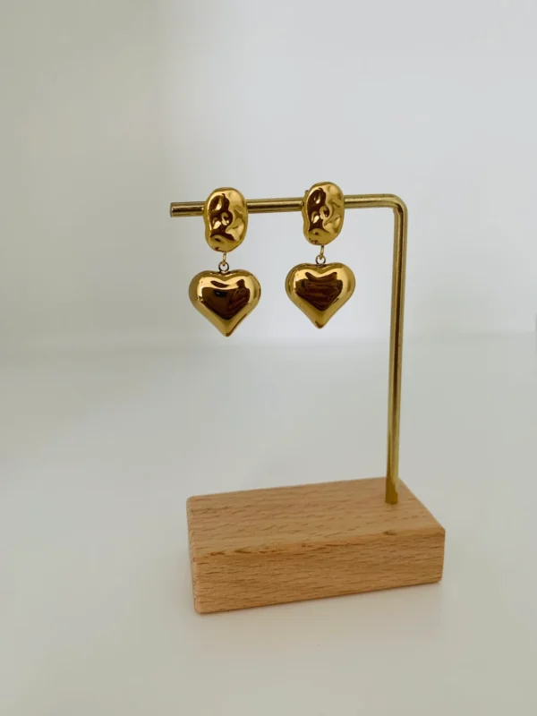 18K gold plated Hammered on 316L stainless steel heart earring - Image 5