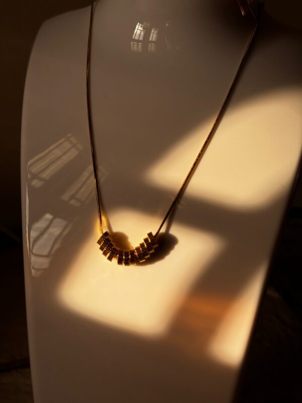 18k gold plated on stainless steel cylindrical pendant - Image 3