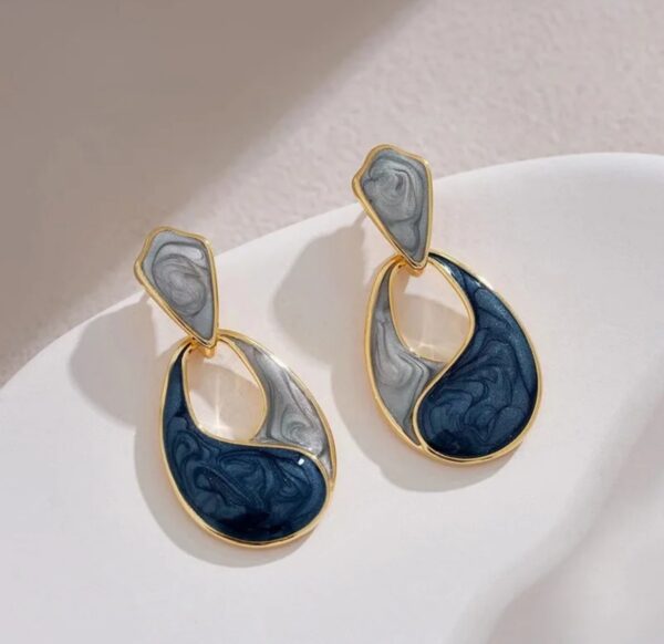 Grey and blue enamel earring