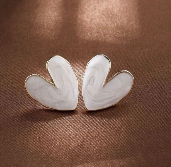 White heart enamel