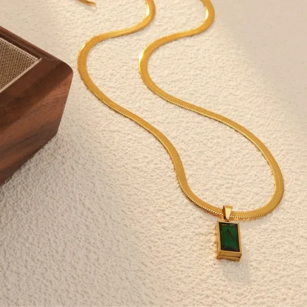 18k gold plated on 316Lstainless steel Emerald pendant necklace - Image 2