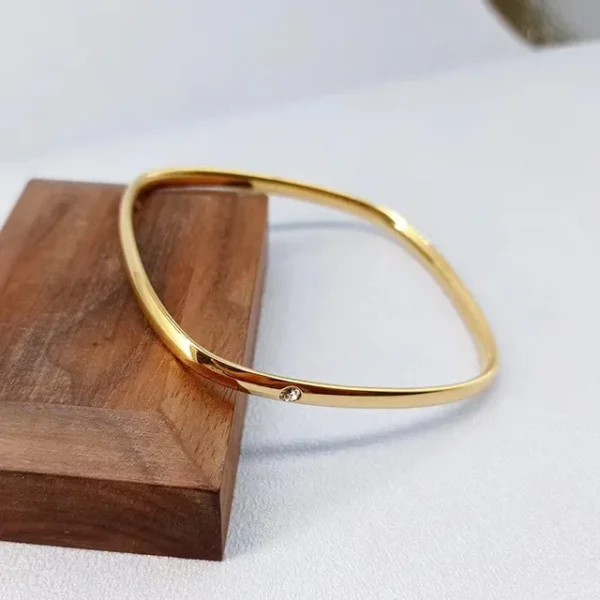 18K gold plated on 316L stainless steel Square Bangle type - Image 5
