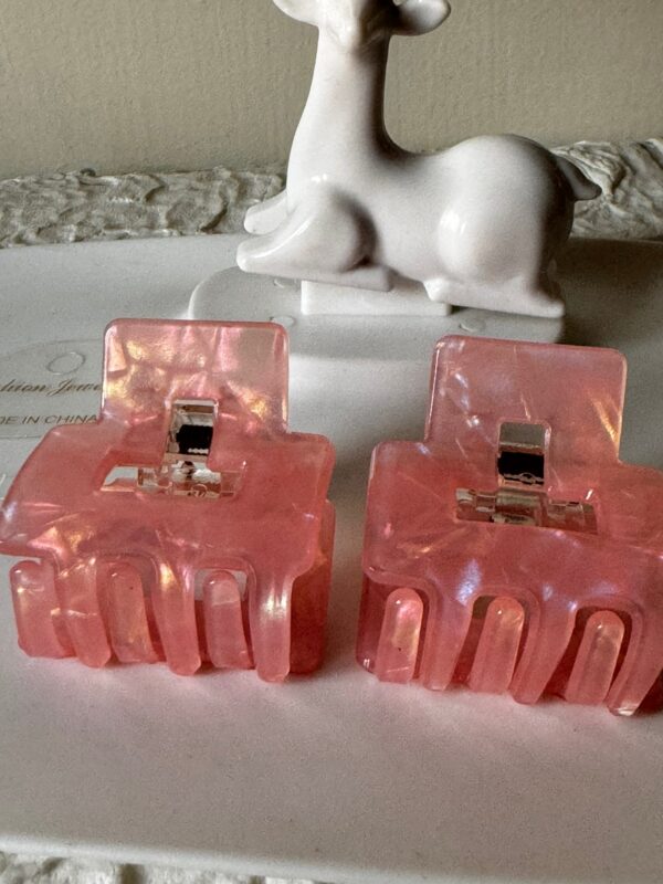 1 piece marble pattern premium quality holographic Korean hairclip - Image 2