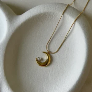 18k gold plated on Stainless Steel Anti Tarnish Moon AD stone pendant