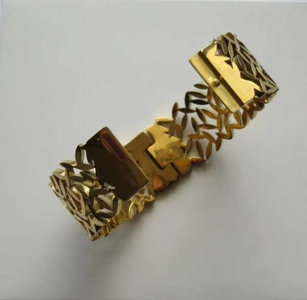 18k gold plated on 316L stainless steel golden cuff bracelet - Image 5