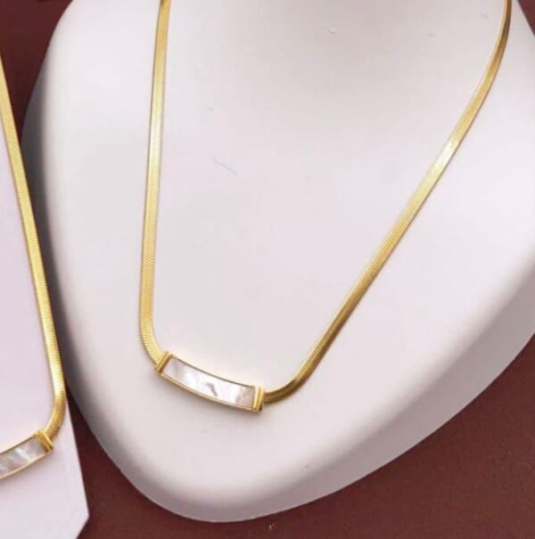 18k gold plated on 304 stainless steel marble pendant necklace