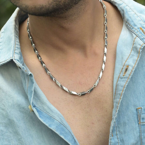 Men’s AntiTarnish stainless steel Chain 22'inch - Image 4