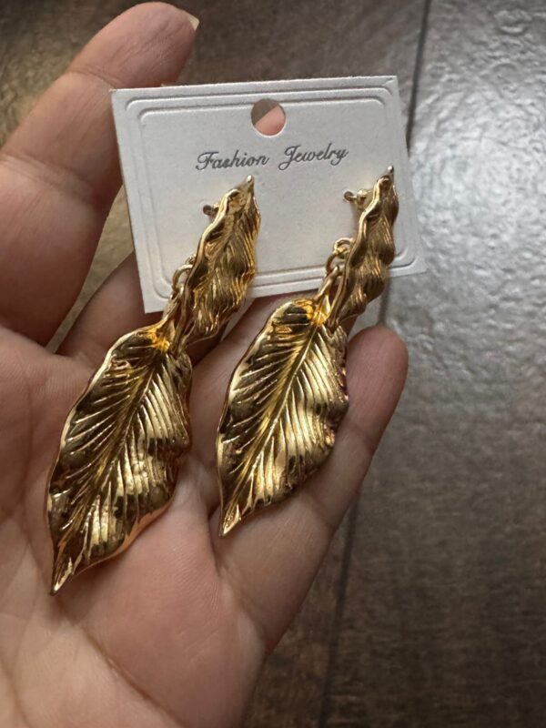 316L Stainless steel Metallic leaf hanging earring - Image 4