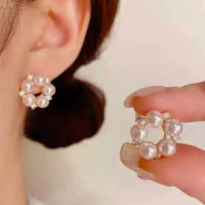 Pearl korean circle stud
