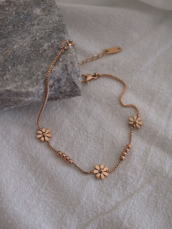 AntiTarnish stainless steel Rose gold plated flower chain Anklet - Image 3