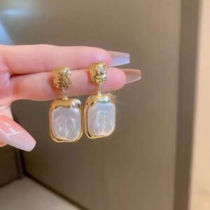 White stone marble statement earring