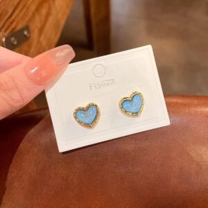 Glitter blue heart stud