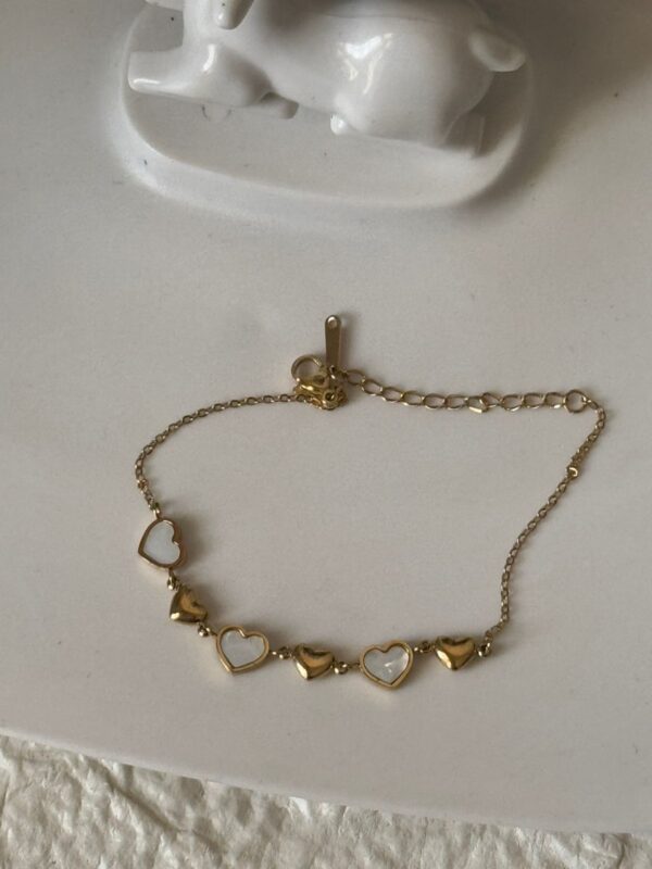 18k gold plated on stainless steel Minimal two layer Marble heart chain bracelet - Image 2