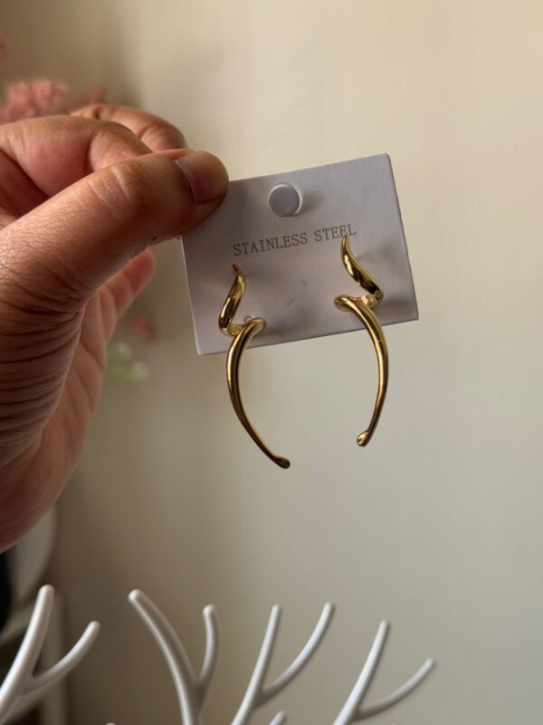 18k Gold plated on stainless steel signature spiral Antitarnish earring