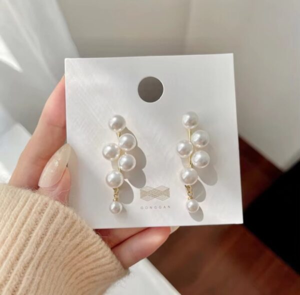 Full round pearl drop earrings - Image 2