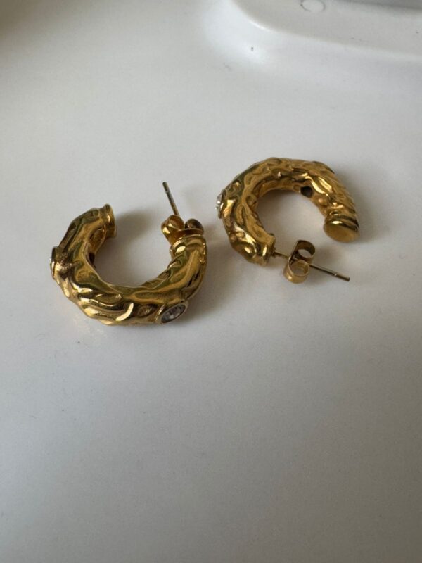 18k Gold plated on stainless steel semi hoops hammered texture Antitarnish stud - Image 4