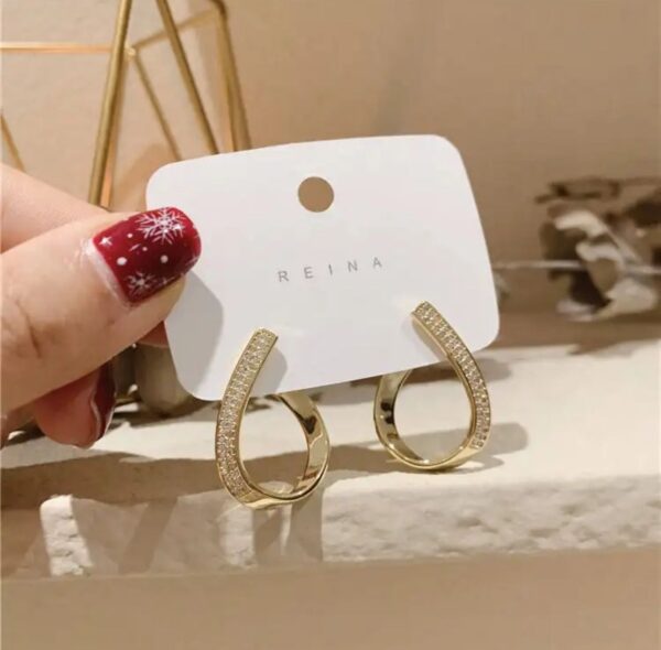 6 shape golden stud stone earrings