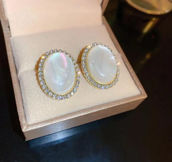 Monalisa/ opal high trend Korean stud