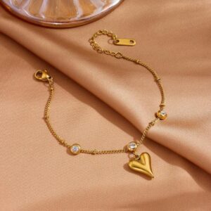 18k gold plated on stainless steel center heart chain bracelet