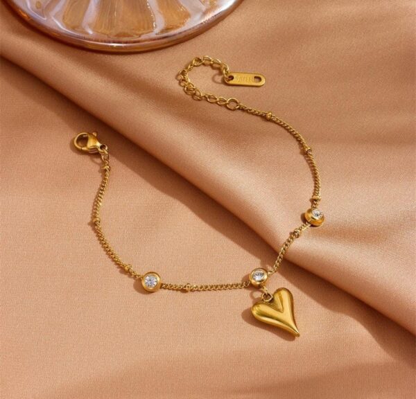 18k gold plated on stainless steel center heart chain bracelet