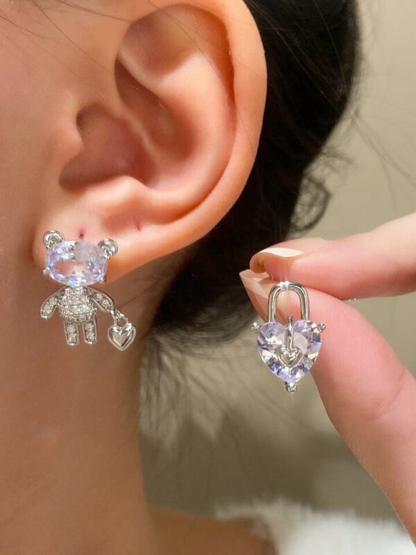 Mis-Match Korean fashion teddy lock earrings with sterling needles - Image 2