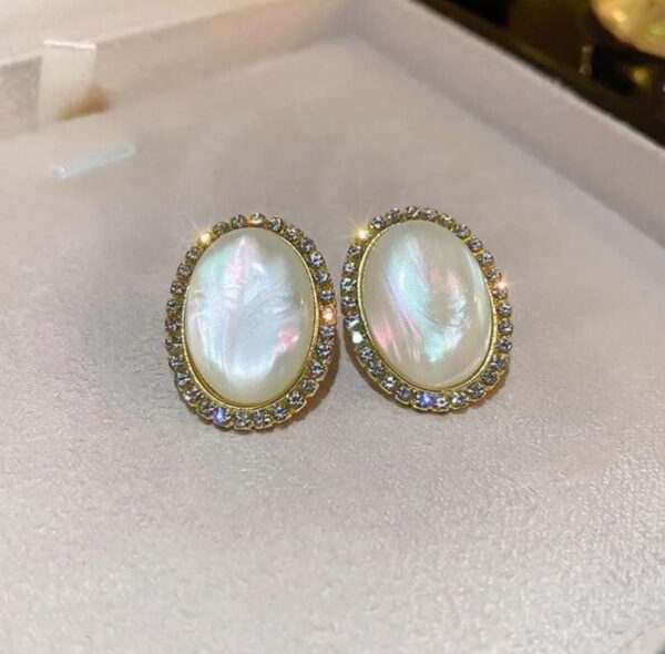 Monalisa/ opal high trend Korean stud - Image 5