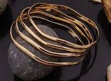 4 Bangles anti tarnish set 18k gold plated on Stainless Steel,Size 2.4