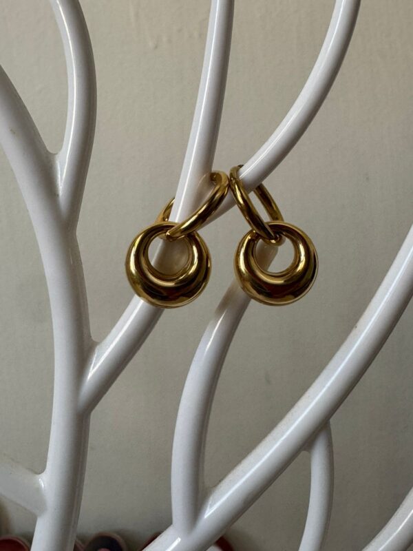 Circle Hoops 18k Gold plated on stainless steel Antitarnish - Image 2