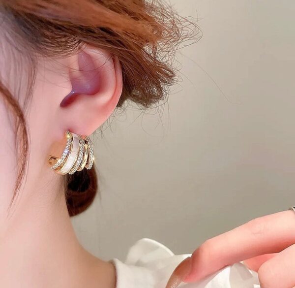 White enamel and stone cuff Korean earrings - Image 4