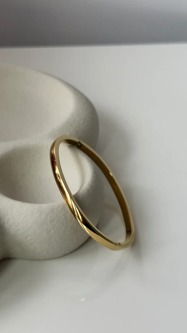 Plain ultra shiny 18k gold plated on Stainless Steel anti tarnish bracelet - Image 3