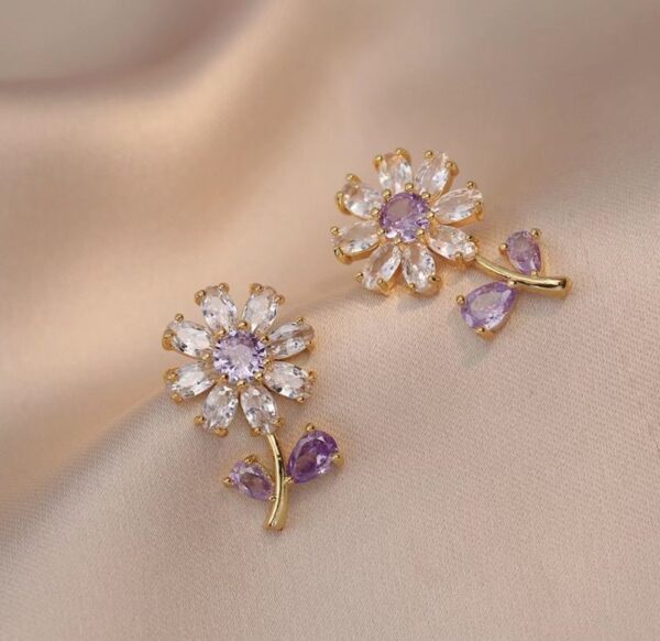 Antitarnish Purple flower 14k Gold plated on stainless steel stud - Image 2