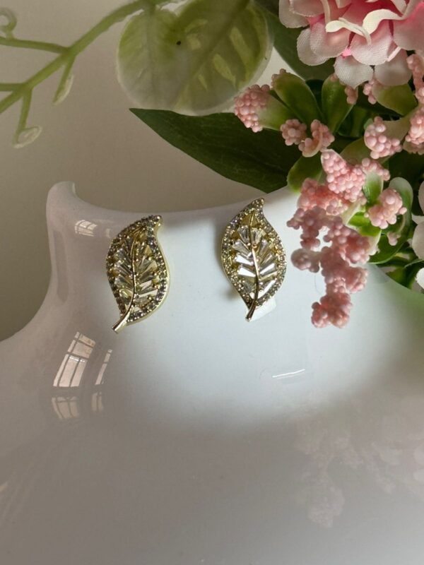 Antitarnish AD Stone leaf 14k Gold plated on stainless steel stud