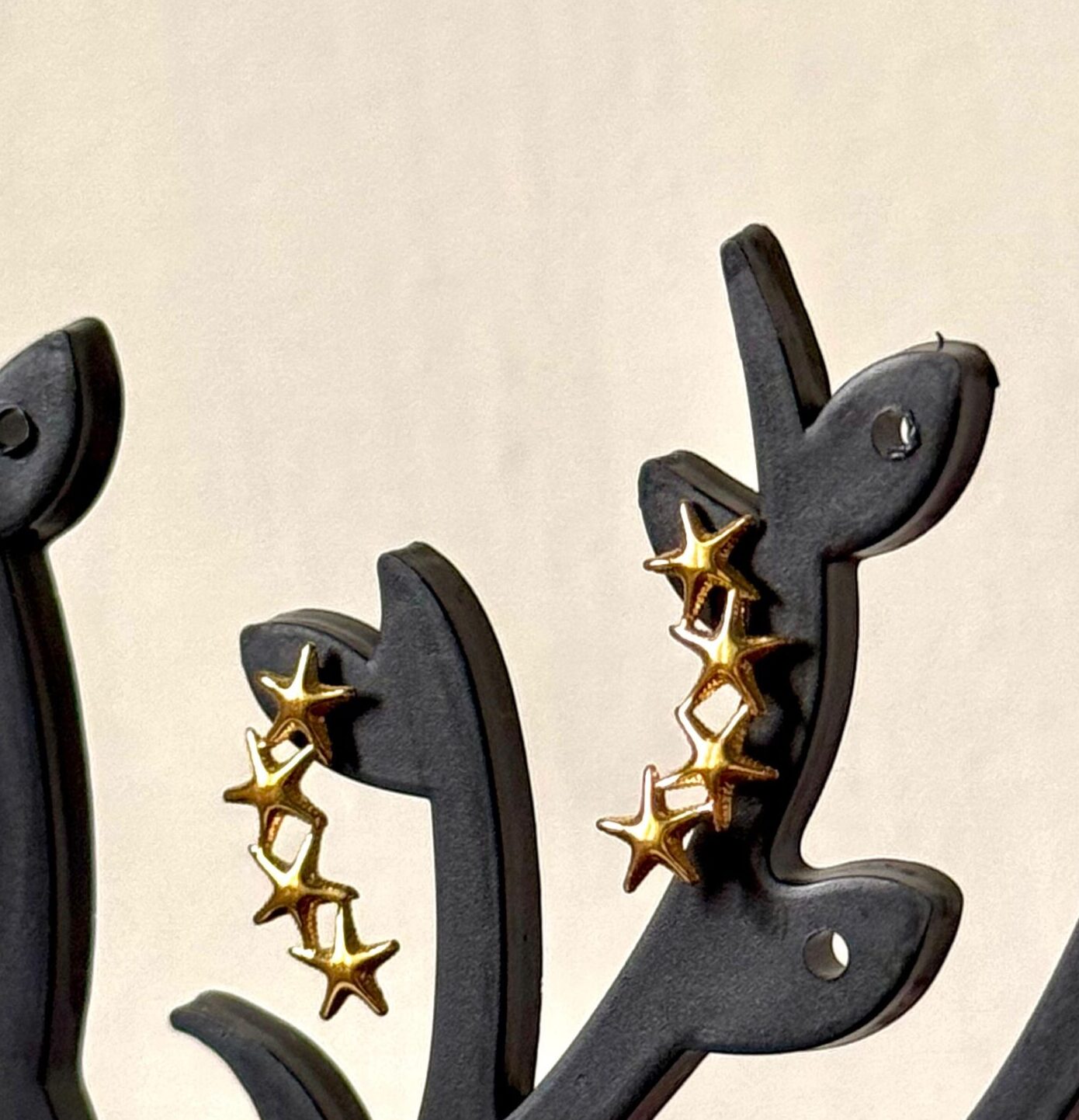 Multi stars Antitarnish 18k Gold plated on stainless steel side look stud - Image 2