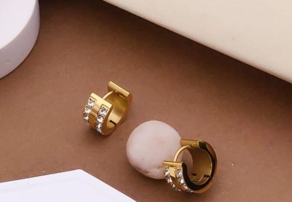 Bold trendy Hoops 18k Gold plated on stainless steel Antitarnish