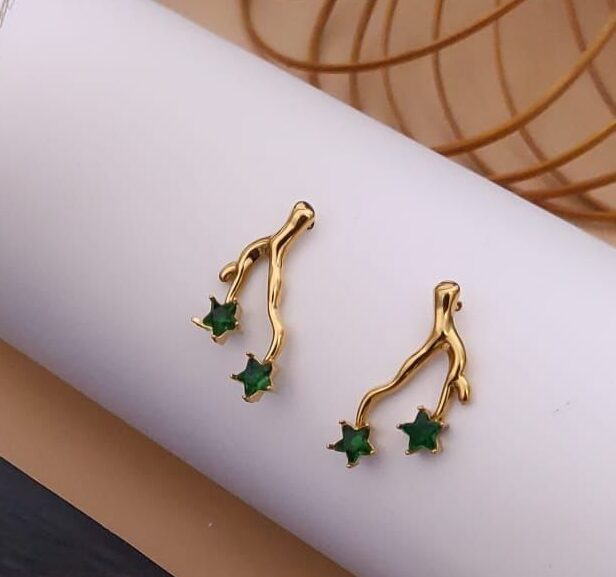 Green stone Antitarnish 18k Gold plated on stainless steel Branch stud