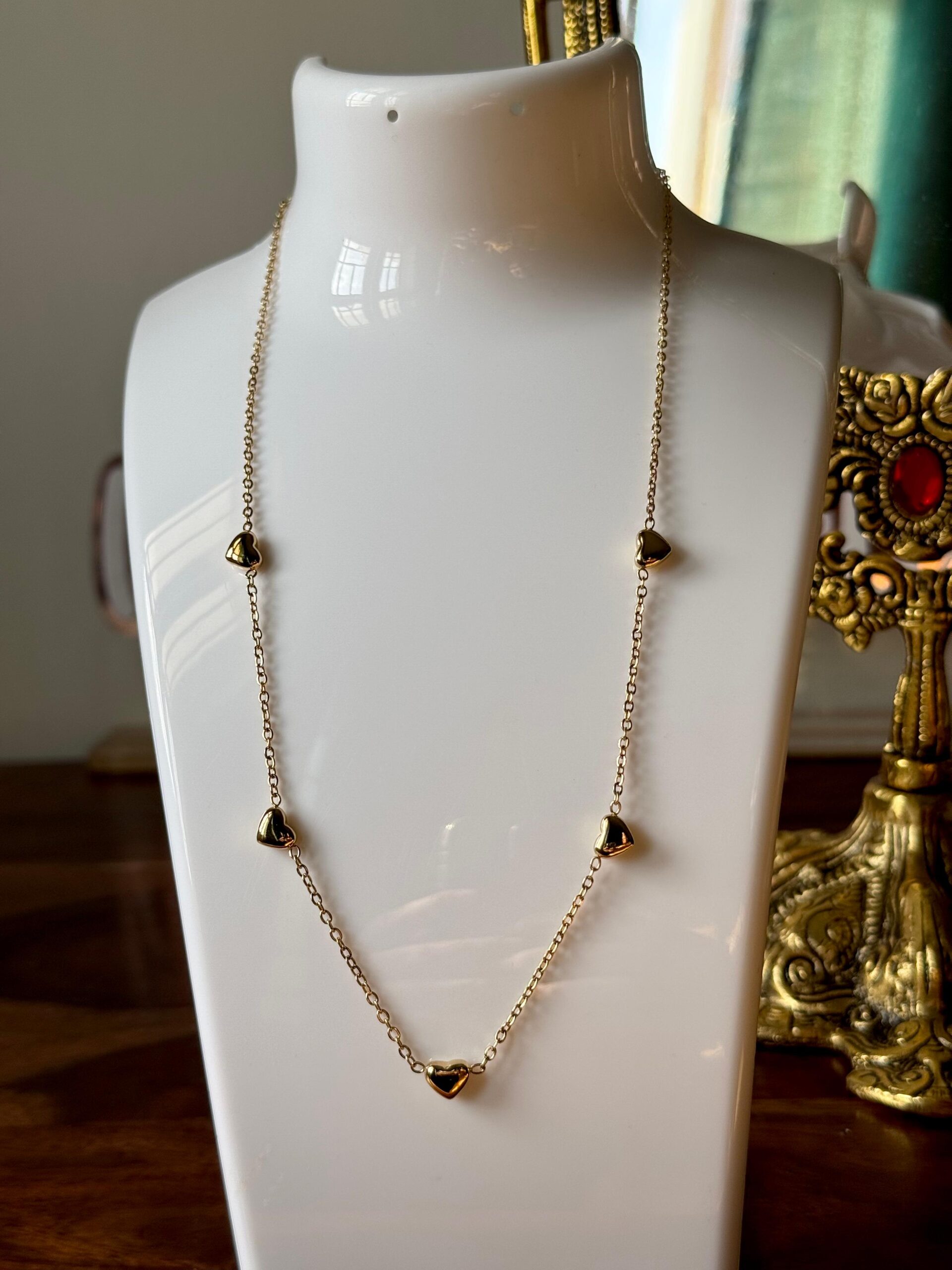 Elegant heart design 18K gold plated on Stainless Steel Anti Tarnish necklace - Image 4