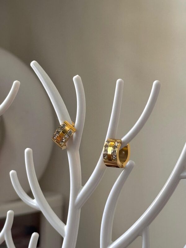 Bold trendy Hoops 18k Gold plated on stainless steel Antitarnish - Image 2