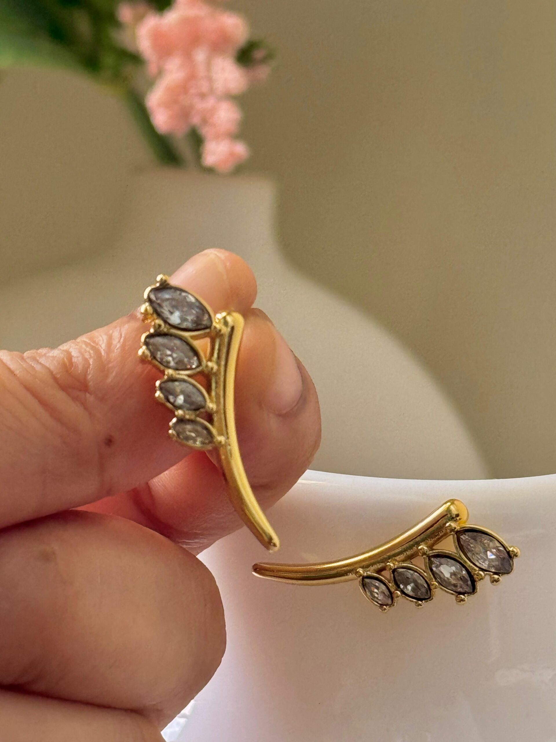 Boat shape stone filled Antitarnish 18k Gold plated on stainless steel side look stud - Image 4