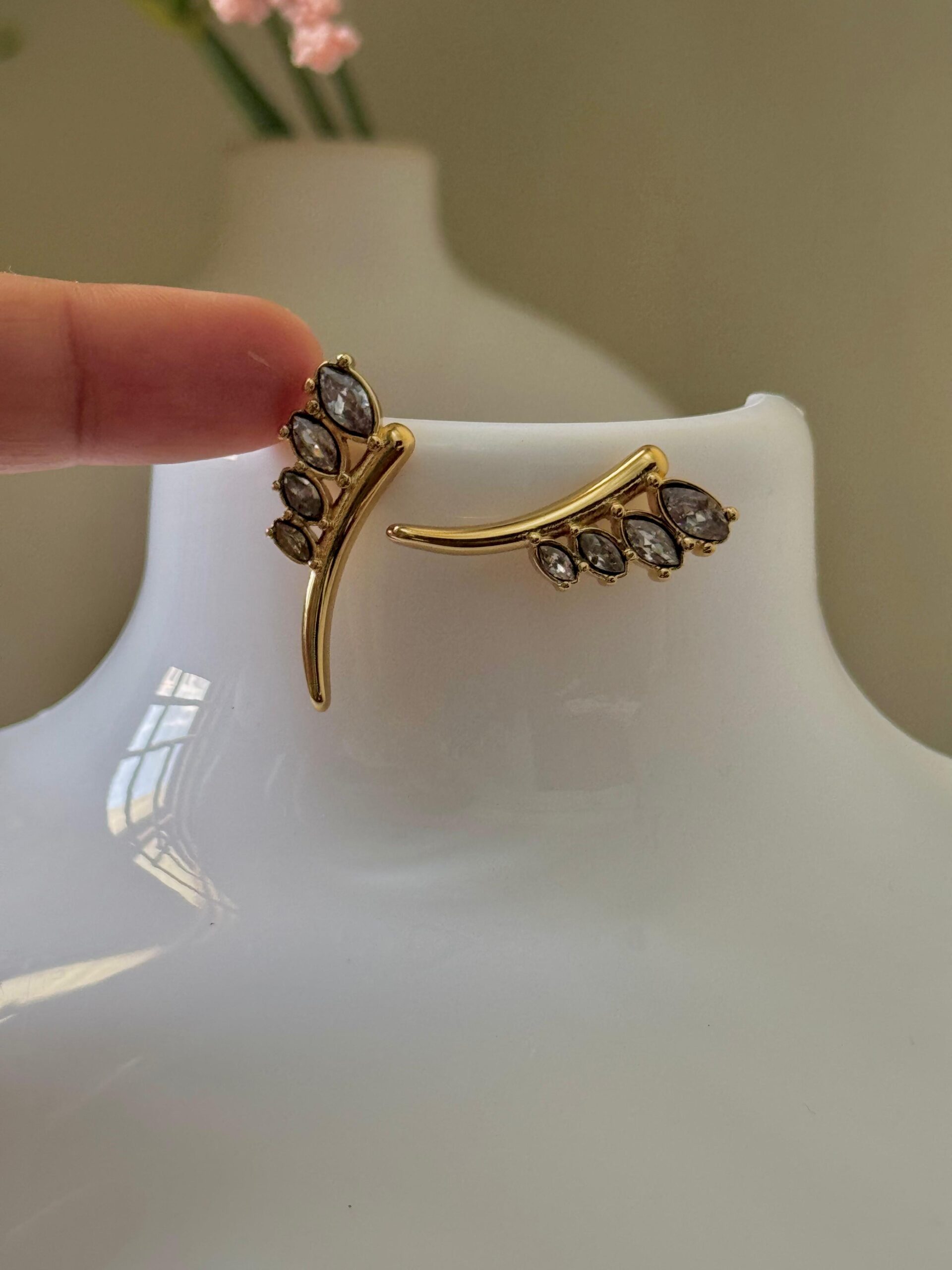 Boat shape stone filled Antitarnish 18k Gold plated on stainless steel side look stud - Image 5