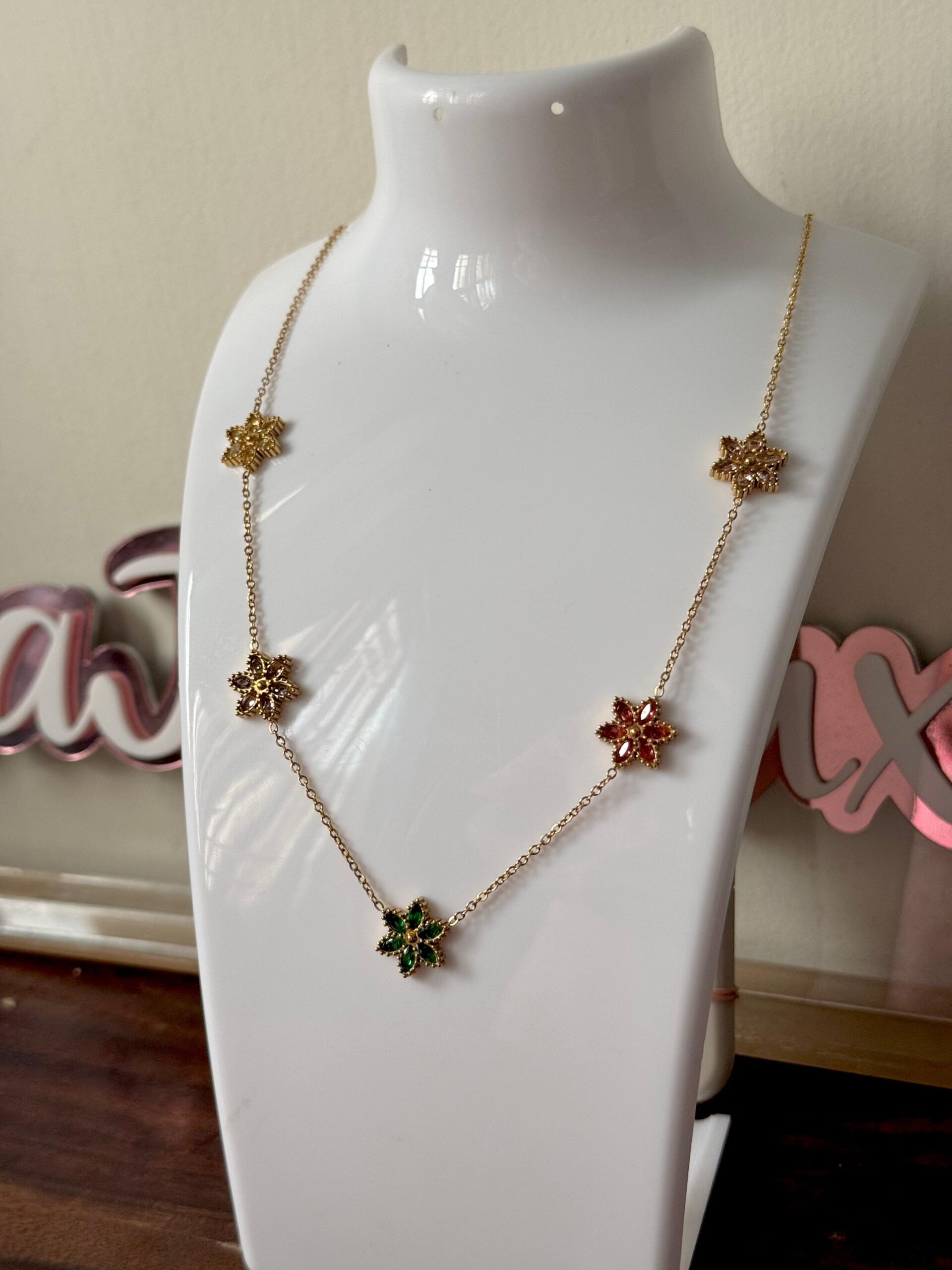 Color starfish design 18K gold plated on Stainless Steel Anti Tarnish necklace - Image 3