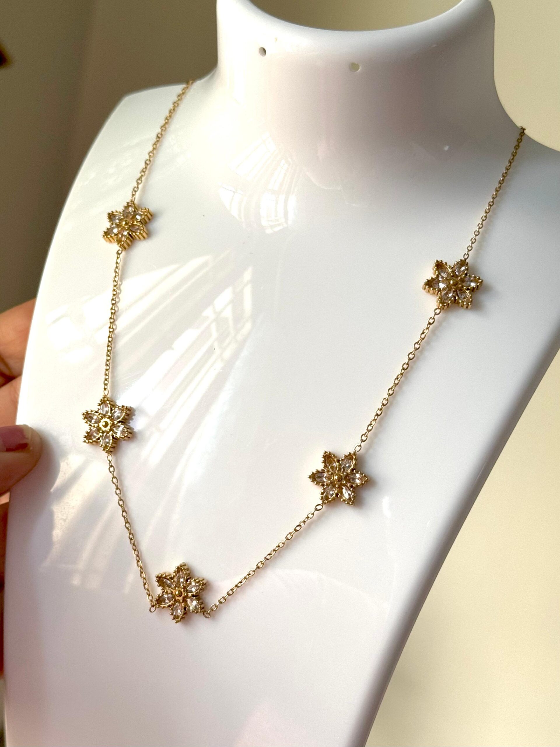 White starfish design 18K gold plated on Stainless Steel Anti Tarnish necklace - Image 3