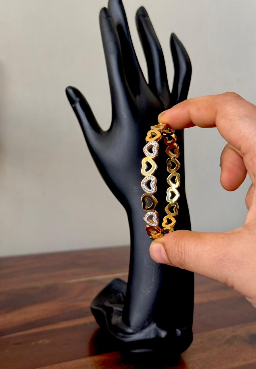 Modern love bracelet 18k gold plated on Stainless Steel anti tarnish bracelet - Image 7