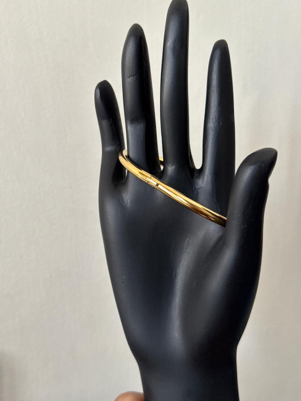 Bolt style Nail bracelet 18k gold plated on Stainless Steel anti tarnish bracelet - Image 5