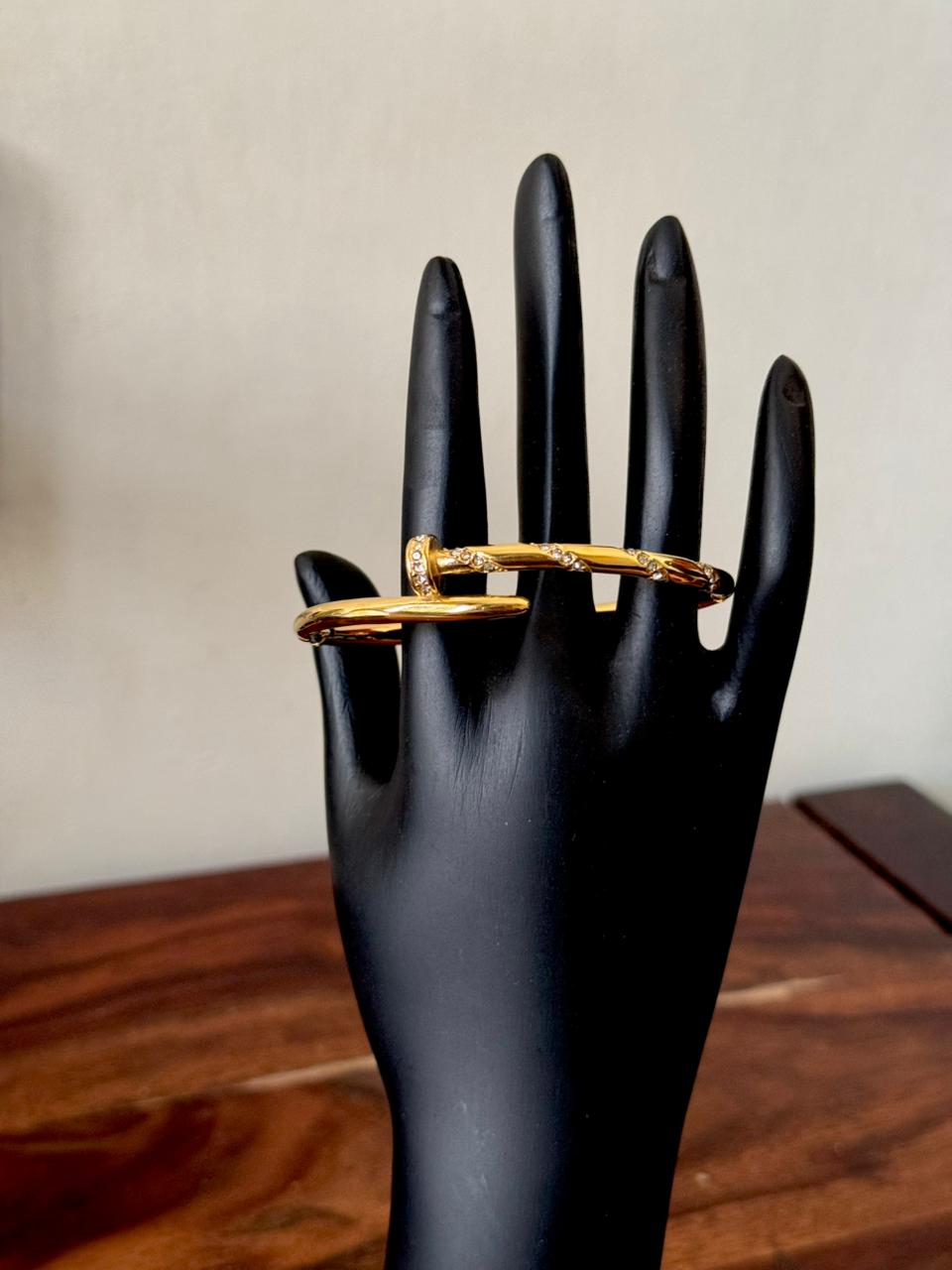 Nail studded style 18k gold plated on Stainless Steel anti tarnish bracelet - Image 6